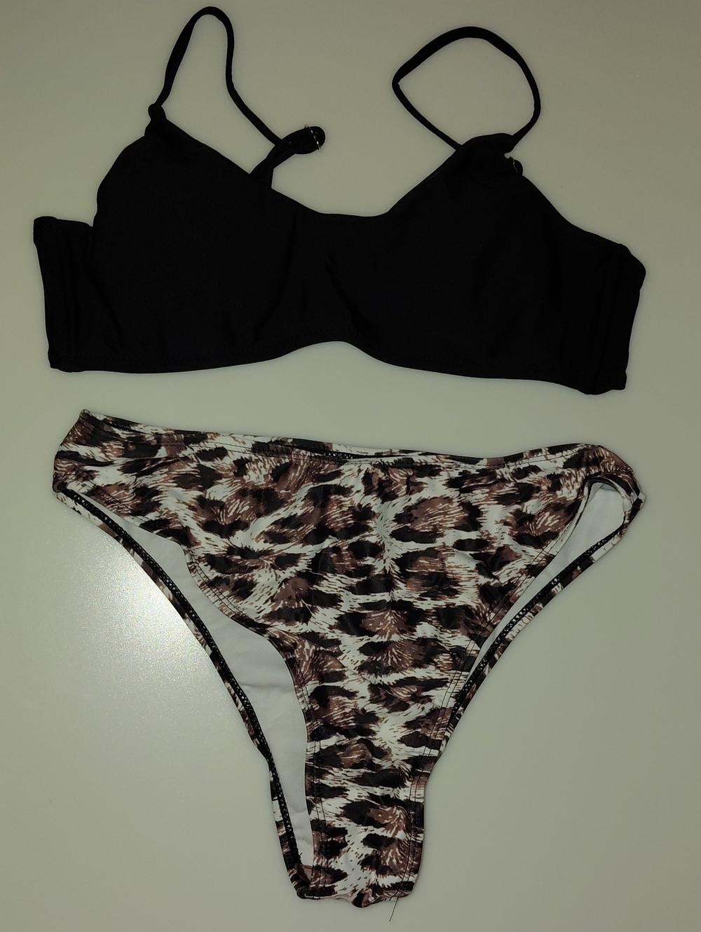 New SIZE M Black Bikini Top with Print Bikini Bottom - Swim Set